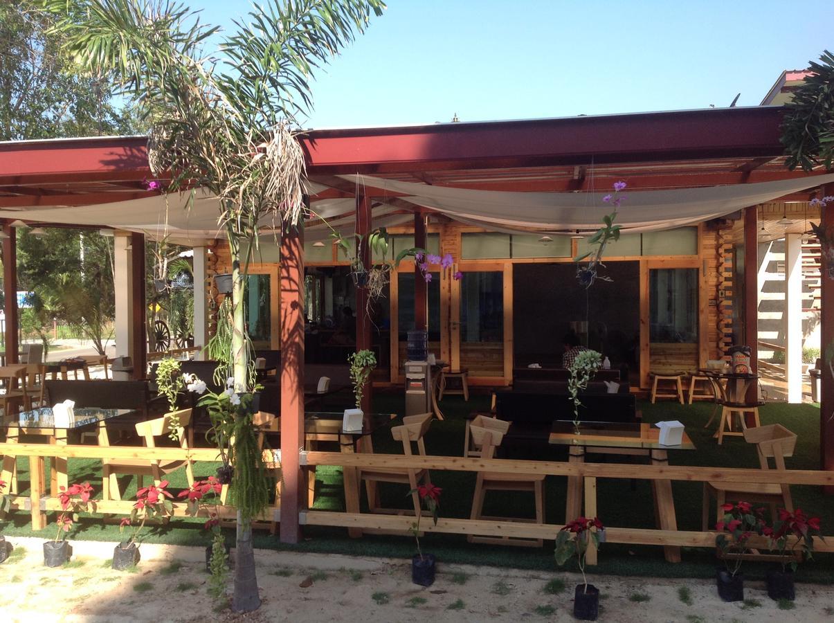 Check In And Chill Out Hotel Ban Laem Sok Exterior photo