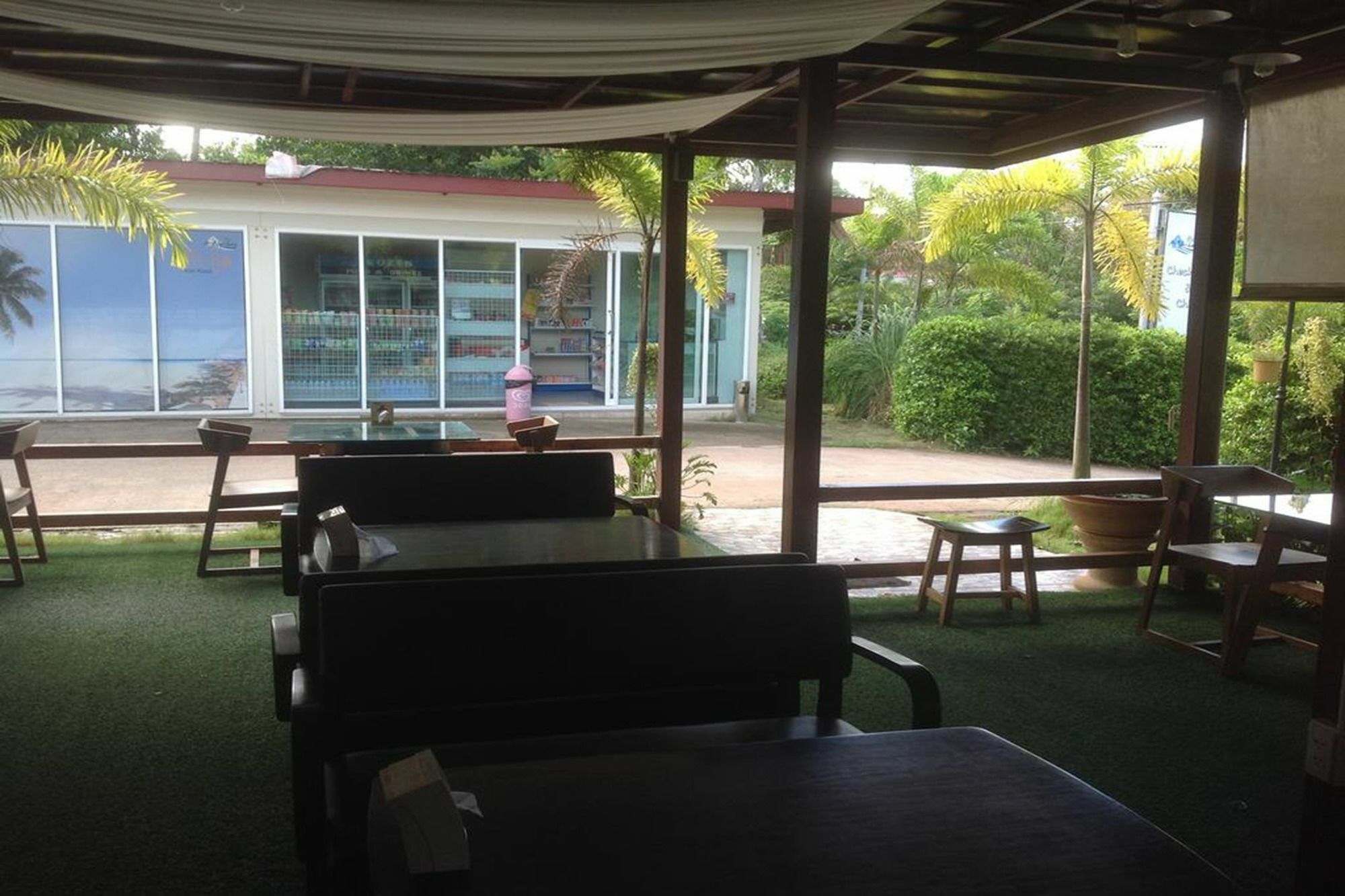 Check In And Chill Out Hotel Ban Laem Sok Exterior photo